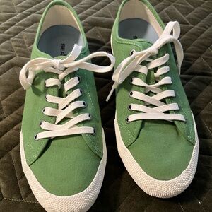 SeaVees Monterey Original in Cactus size 7